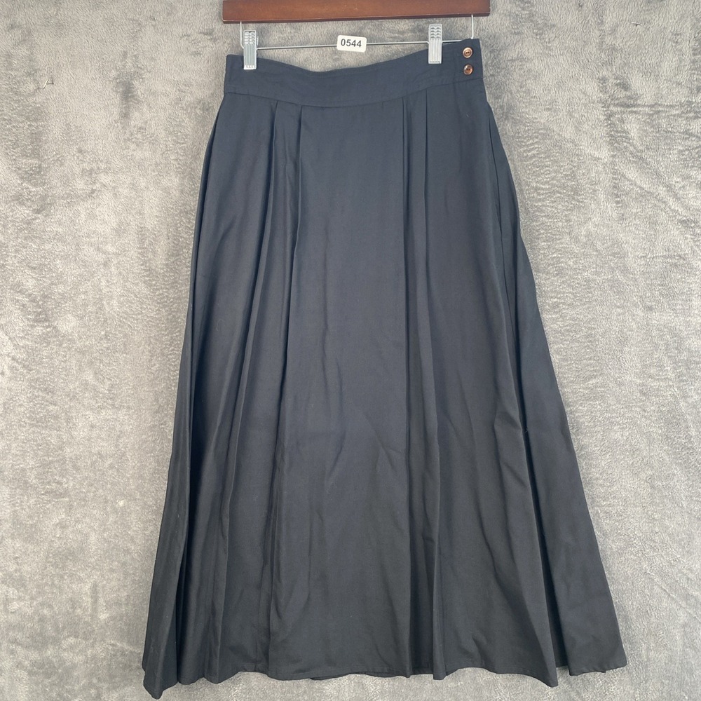 medium Vintage long black skirt pleated medium Pockets,  made in Ireland